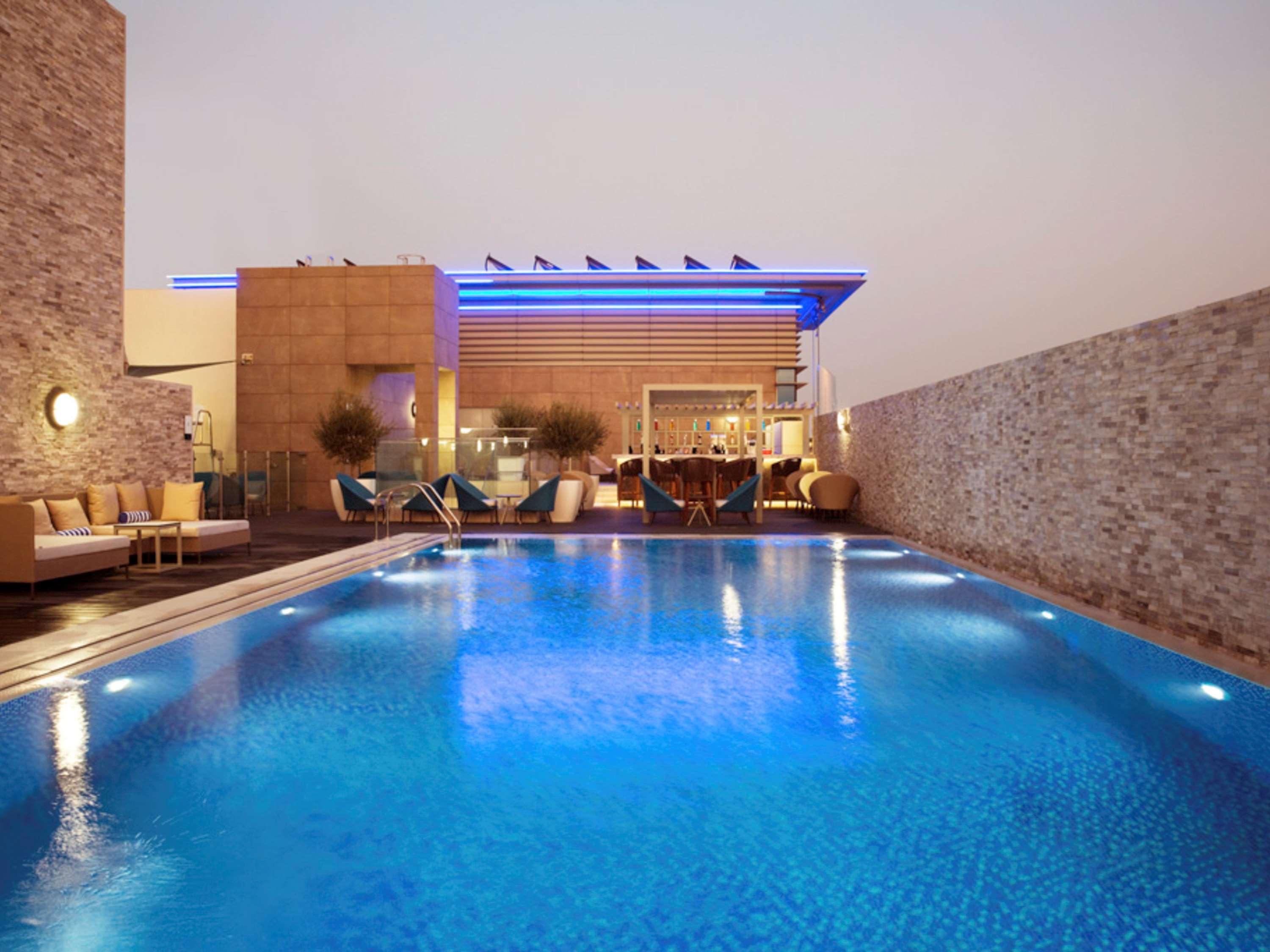 فندق نوفوتيل بور دبي المظهر الخارجي الصورة
